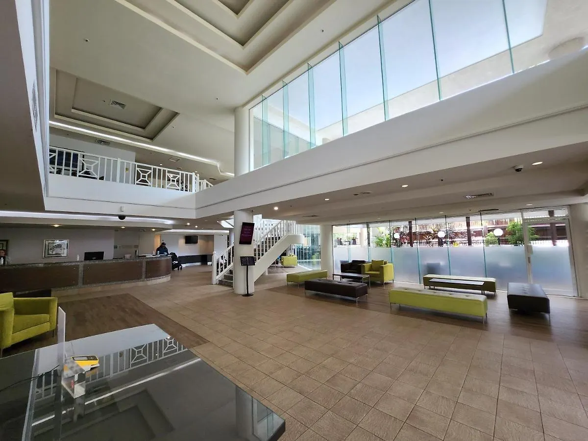 Cairns Luxury Seafront Apartment Australia